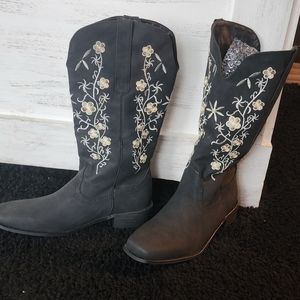 Womens boots